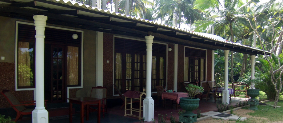 Sun & Sea, rooms at the beach, excellent fish and seafood restaurant, Bentota, Sri Lanka