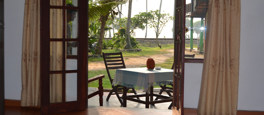 Sun & Sea, rooms at the beach, excellent fish and seafood restaurant, Bentota, Sri Lanka
